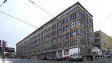 Административное здание (ул. Кутякова, 1)
